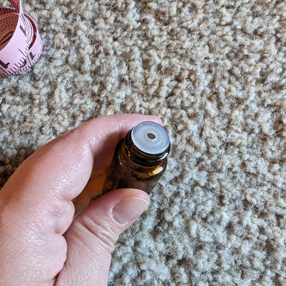 7 Amber Vials 10ml with Screw Top - Picture 7 of 9